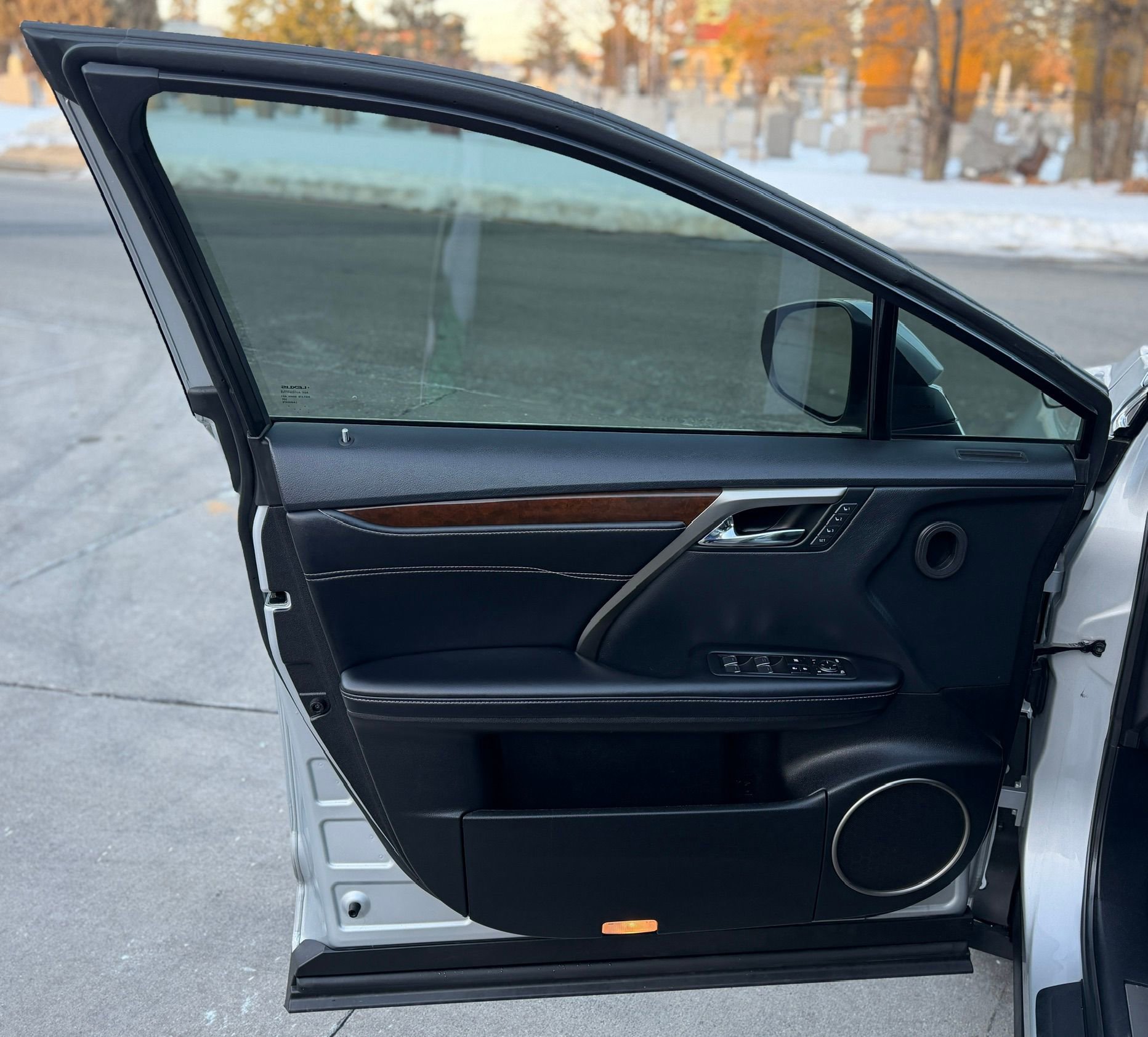 Used 2019 Lexus RX 450h AWD w/ Navigation Package image 16