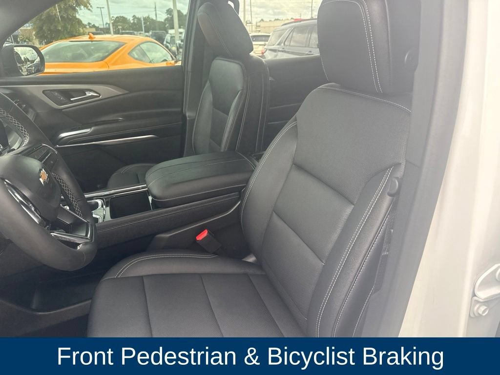 Used 2026 Chevrolet Traverse LT w/ LPO, Floor Liner Package FWD image 13