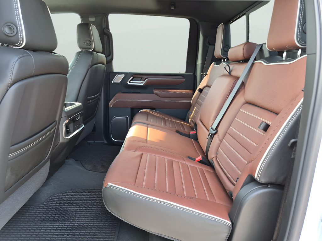 New 2026 GMC Sierra 3500 Denali Ultimate AWD/4WD image 33