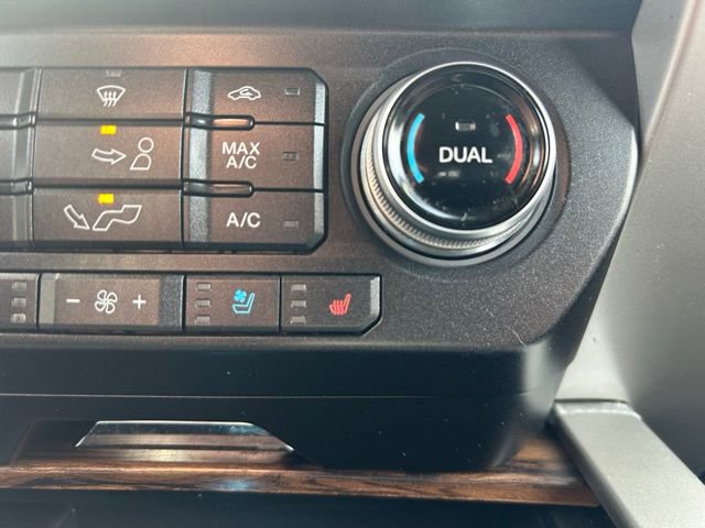 Used 2019 Ford F150 Lariat w/ Equipment Group 502A Luxury AWD/4WD image 29