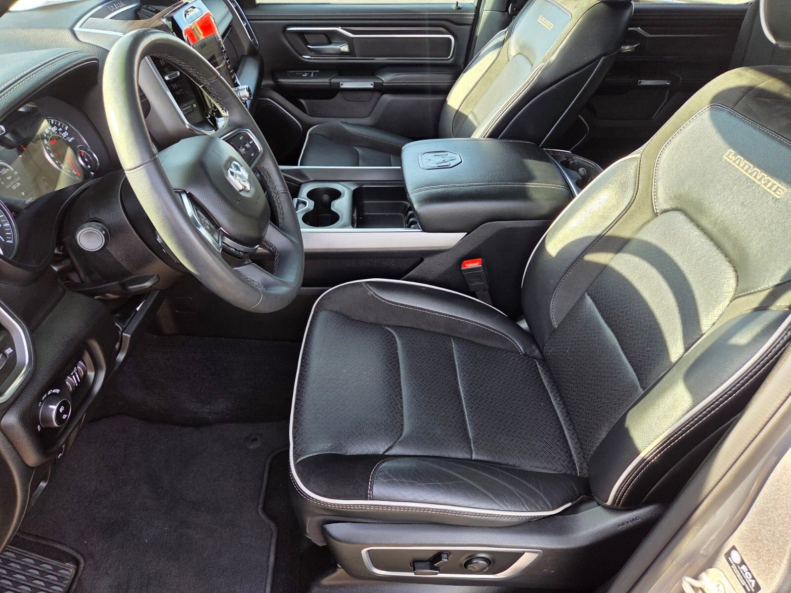 Used 2025 RAM 1500 Laramie image 10