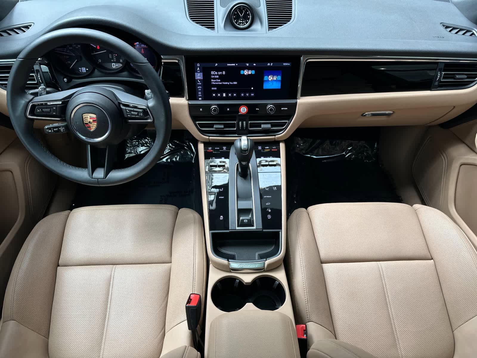 Certified 2025 Porsche Macan AWD/4WD image 6