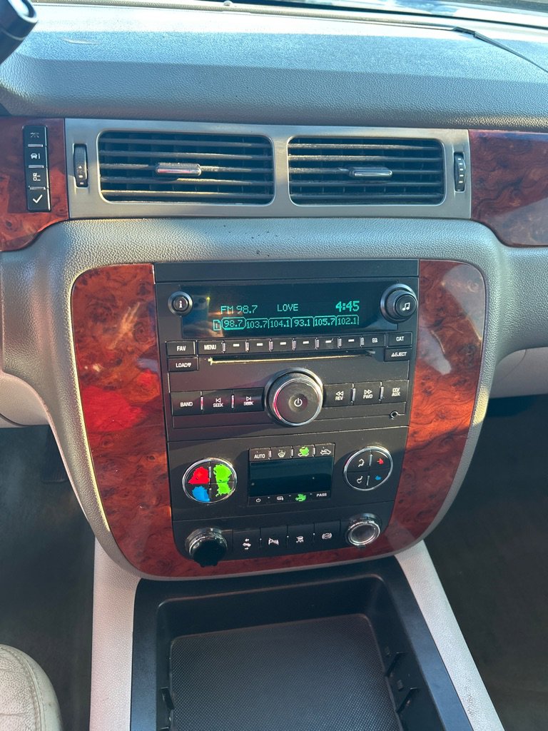 Used 2011 Chevrolet Silverado 2500 LTZ w/ LTZ Plus Package image 15