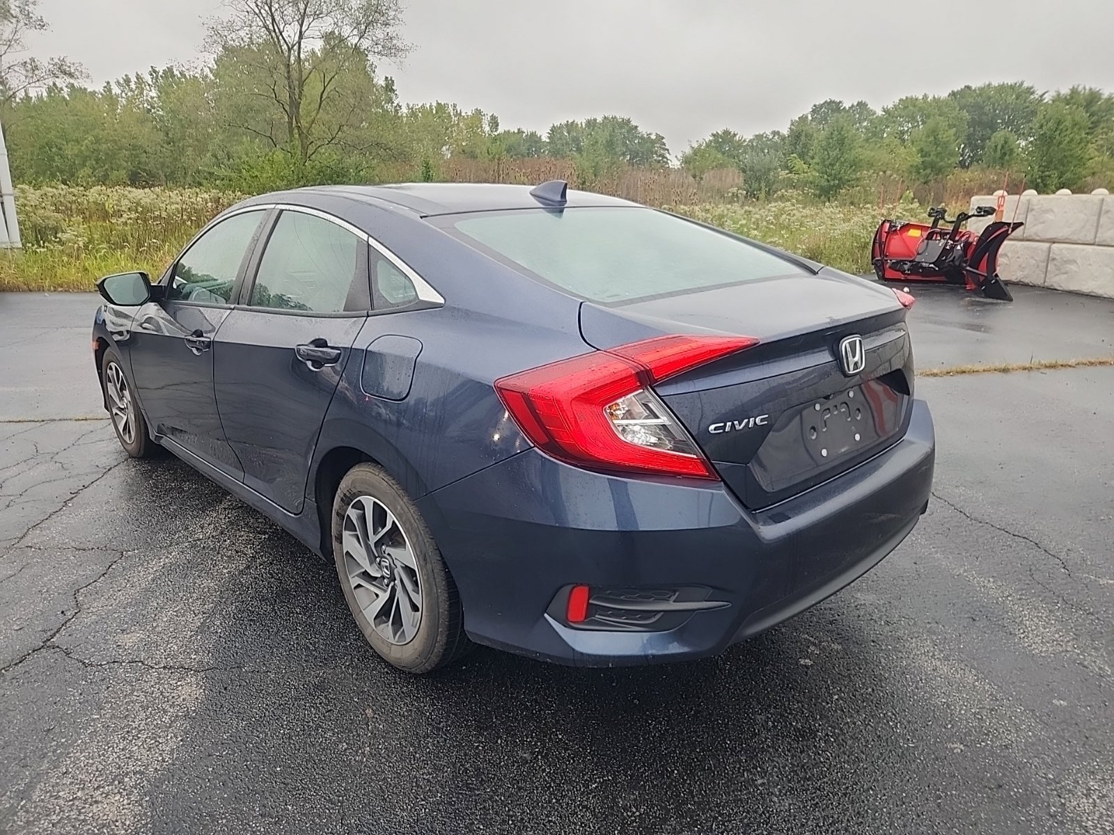 Used 2017 Honda Civic EX image 4