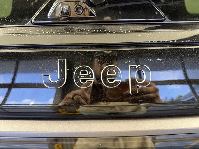 New 2026 Jeep Grand Wagoneer Summit AWD/4WD image 9
