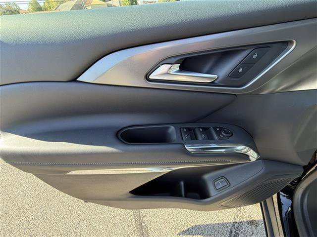 New 2026 Chevrolet Traverse LT w/ LPO, Floor Liner Package image 12