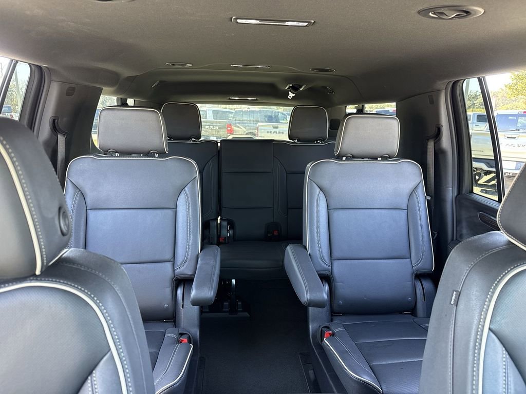 Used 2025 Chevrolet Suburban Premier image 27