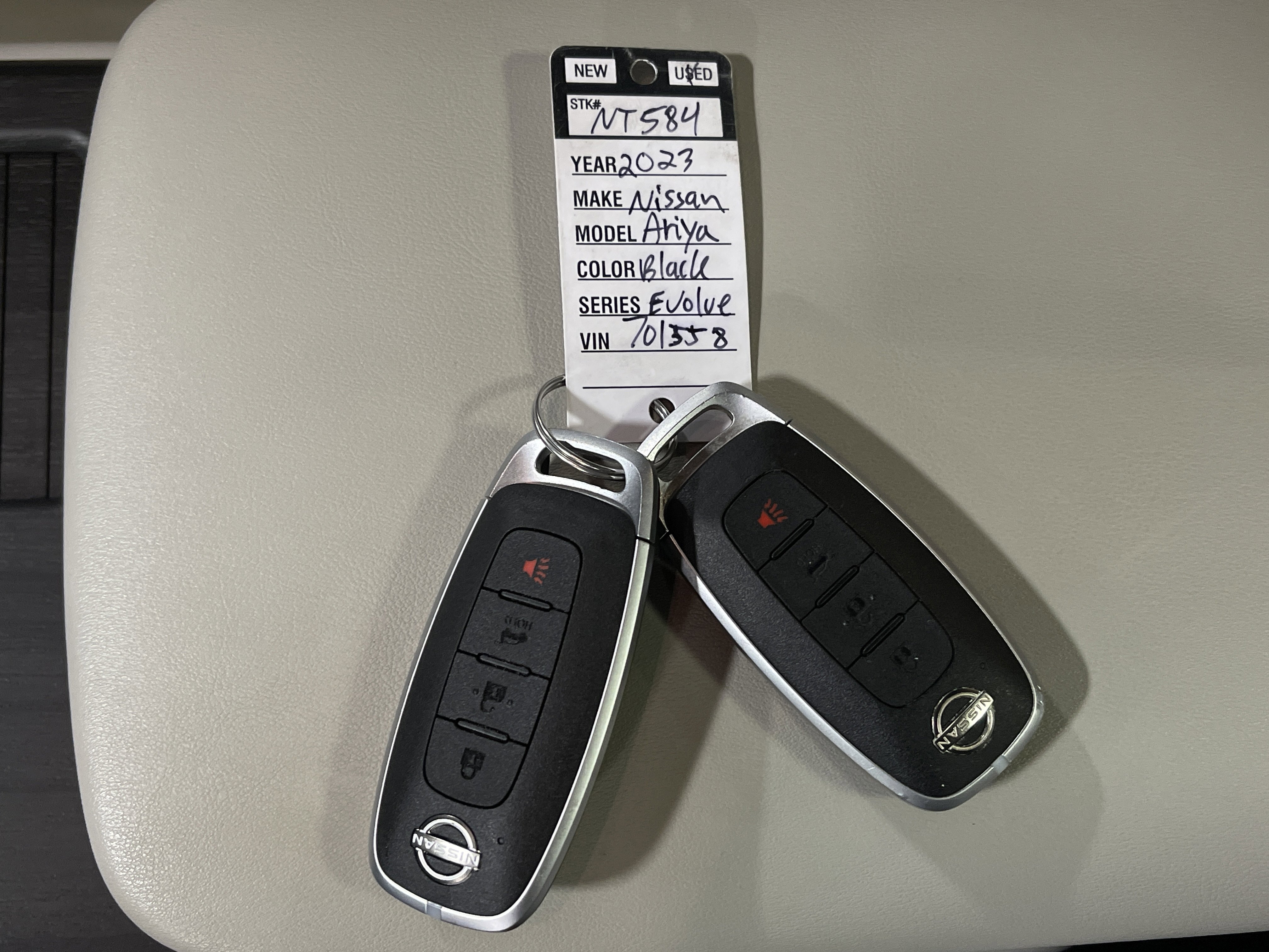 Used 2023 Nissan Ariya AWD image 27