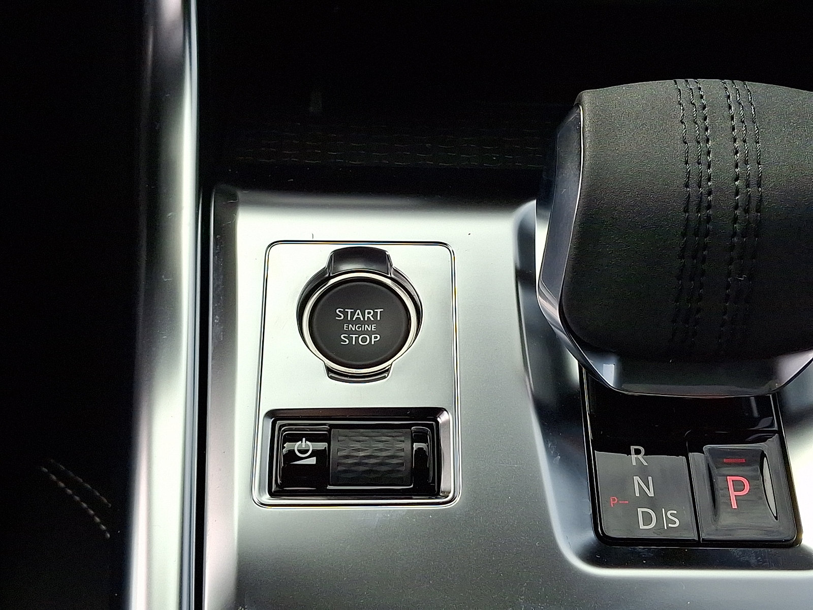 New 2024 Jaguar XF R-Dynamic SE AWD/4WD image 22