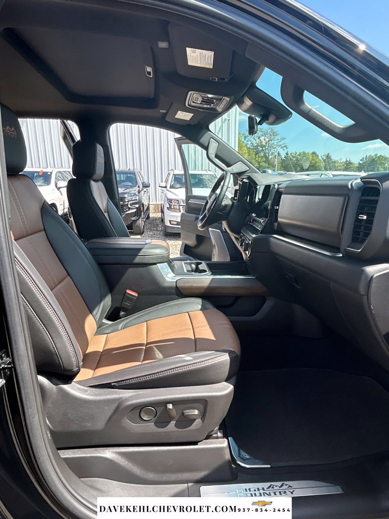 Used 2026 Chevrolet Silverado 2500 High Country w/ High Country Premium Package AWD/4WD image 36