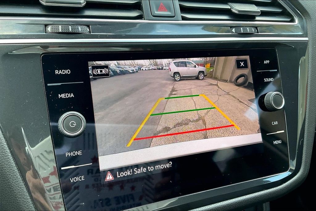 Used 2022 Volkswagen Tiguan SE image 20