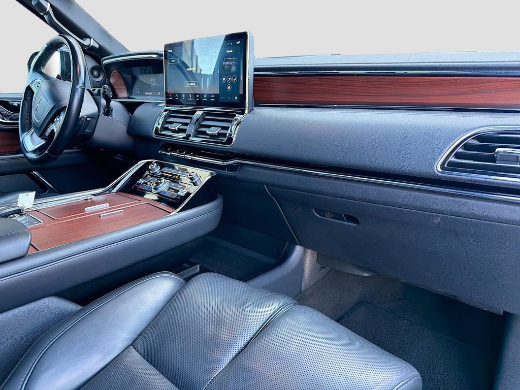 Used 2023 Lincoln Navigator Reserve image 17