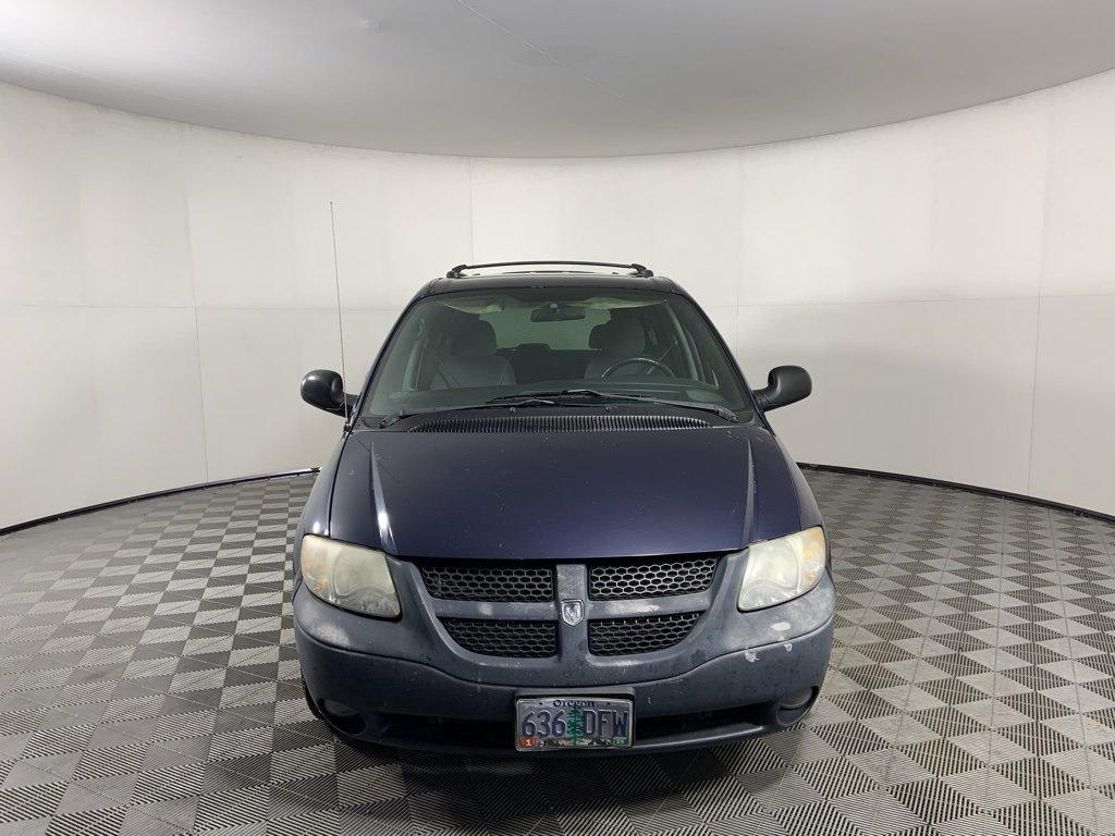 Used 2004 Dodge Grand Caravan SXT image 4