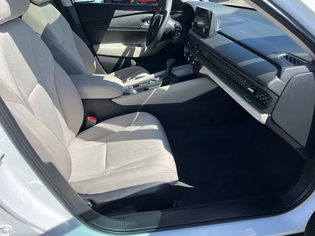 Certified 2023 Honda Accord EX image 16