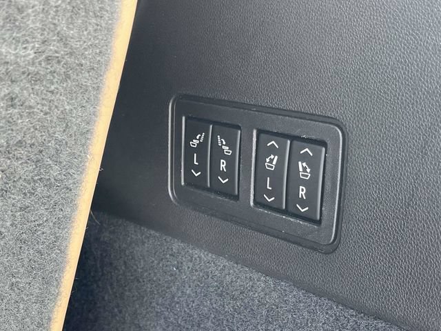 Used 2020 Cadillac XT6 FWD image 23