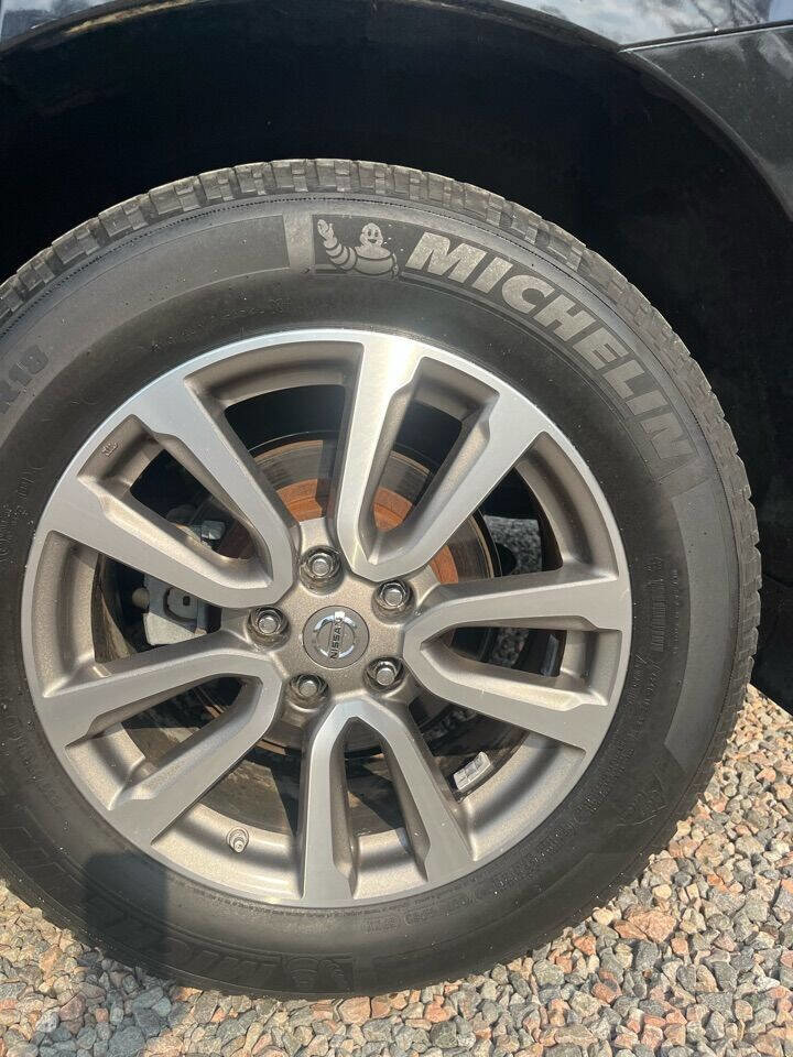 Used 2015 Nissan Pathfinder SV w/ Cargo Package image 9