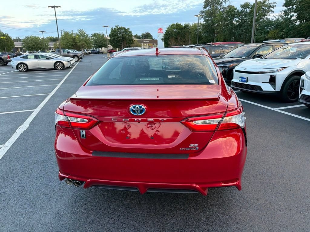 Used 2020 Toyota Camry SE FWD image 6