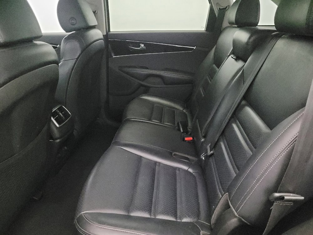 Used 2019 Kia Sorento EX image 18