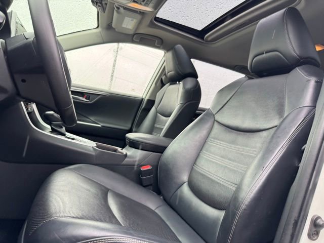 Used 2019 Toyota RAV4 Limited w/ Cold Weather Package image 9