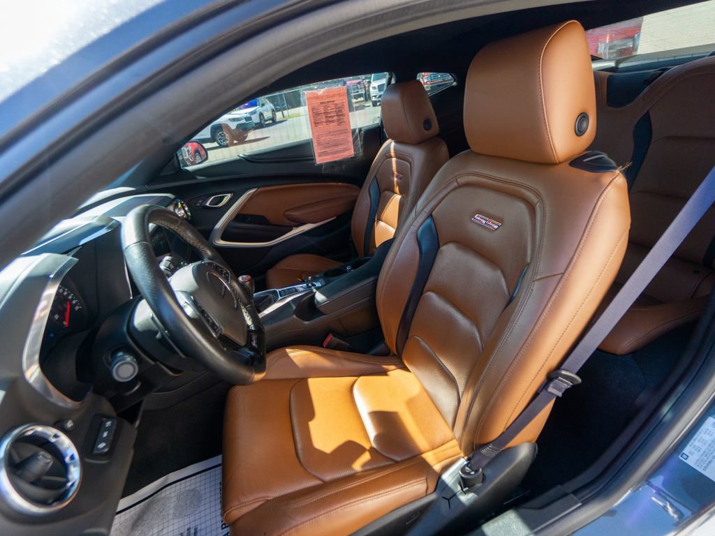 Used 2017 Chevrolet Camaro SS image 14