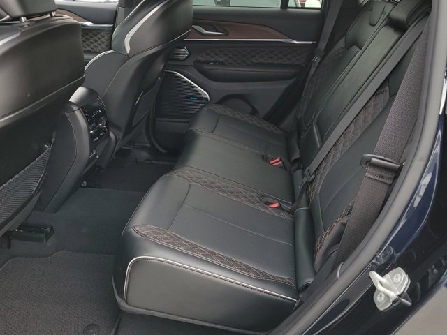 Used 2024 Jeep Grand Cherokee Summit w/ High Altitude Package image 8