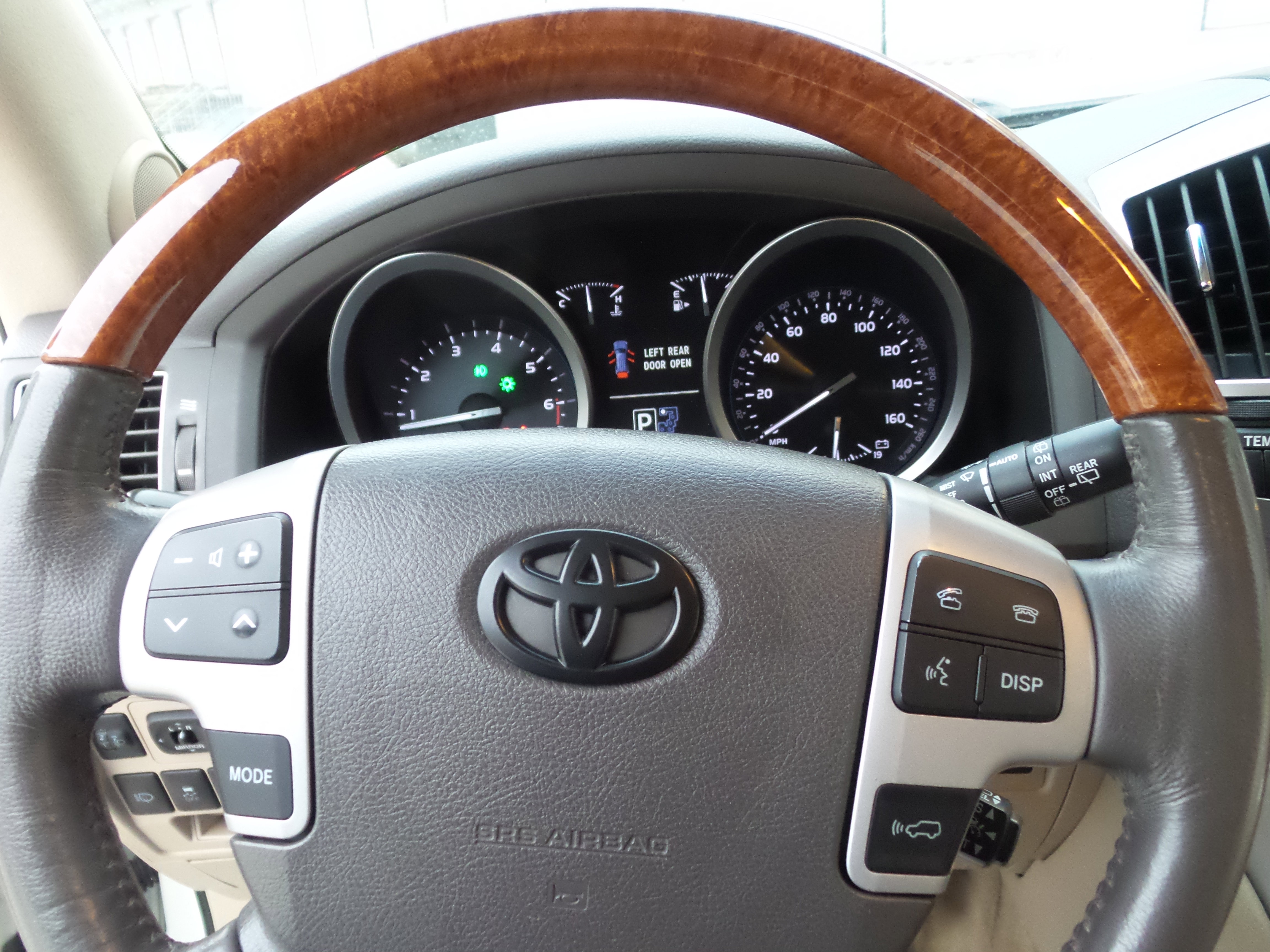 Used 2013 Toyota Land Cruiser image 17