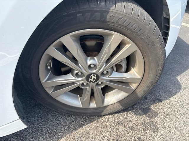 Used 2017 Hyundai Elantra Value Edition FWD image 12