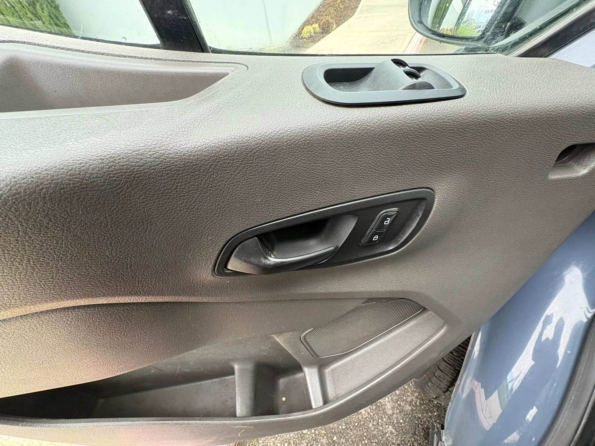 Used 2020 Ford Transit 250 148 High Roof Extended image 14