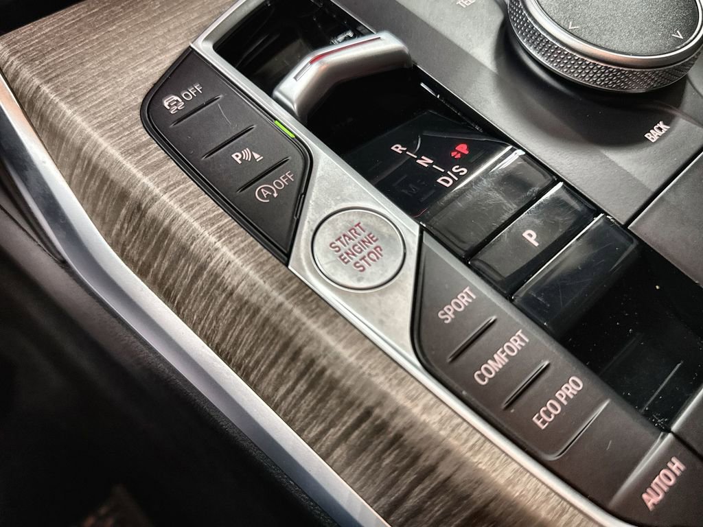 Used 2025 BMW 330i Sedan image 24