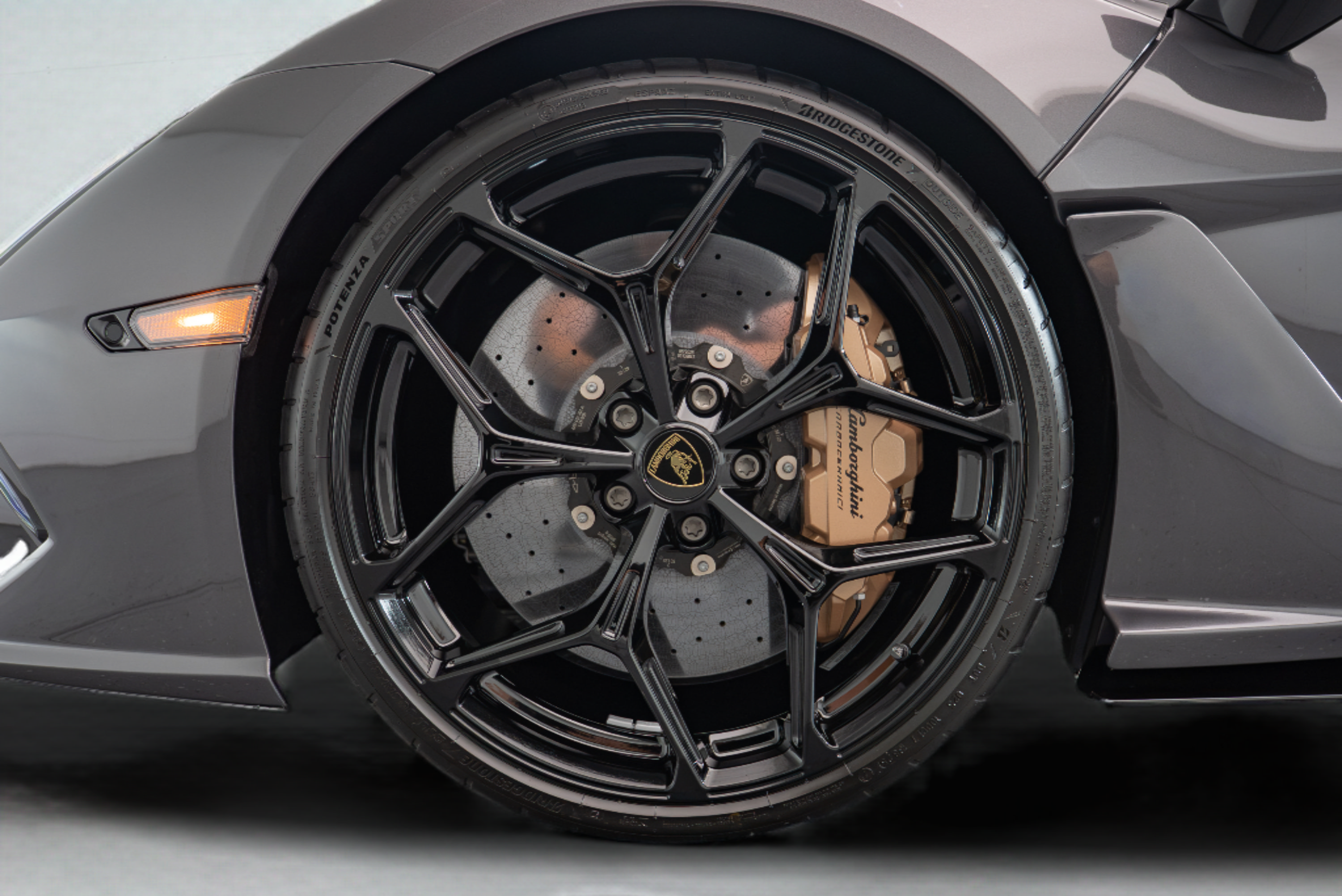 Used 2026 Lamborghini Revuelto AWD/4WD image 21