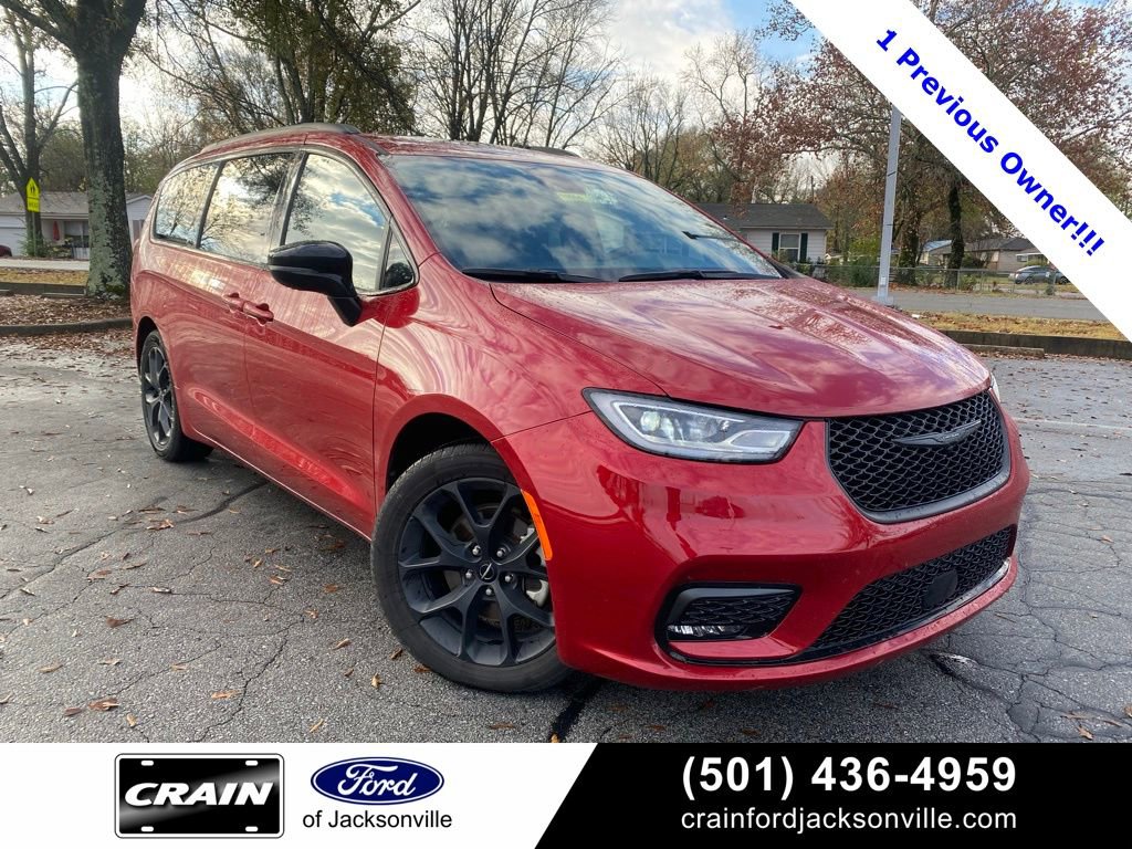 Used 2025 Chrysler Pacifica Limited