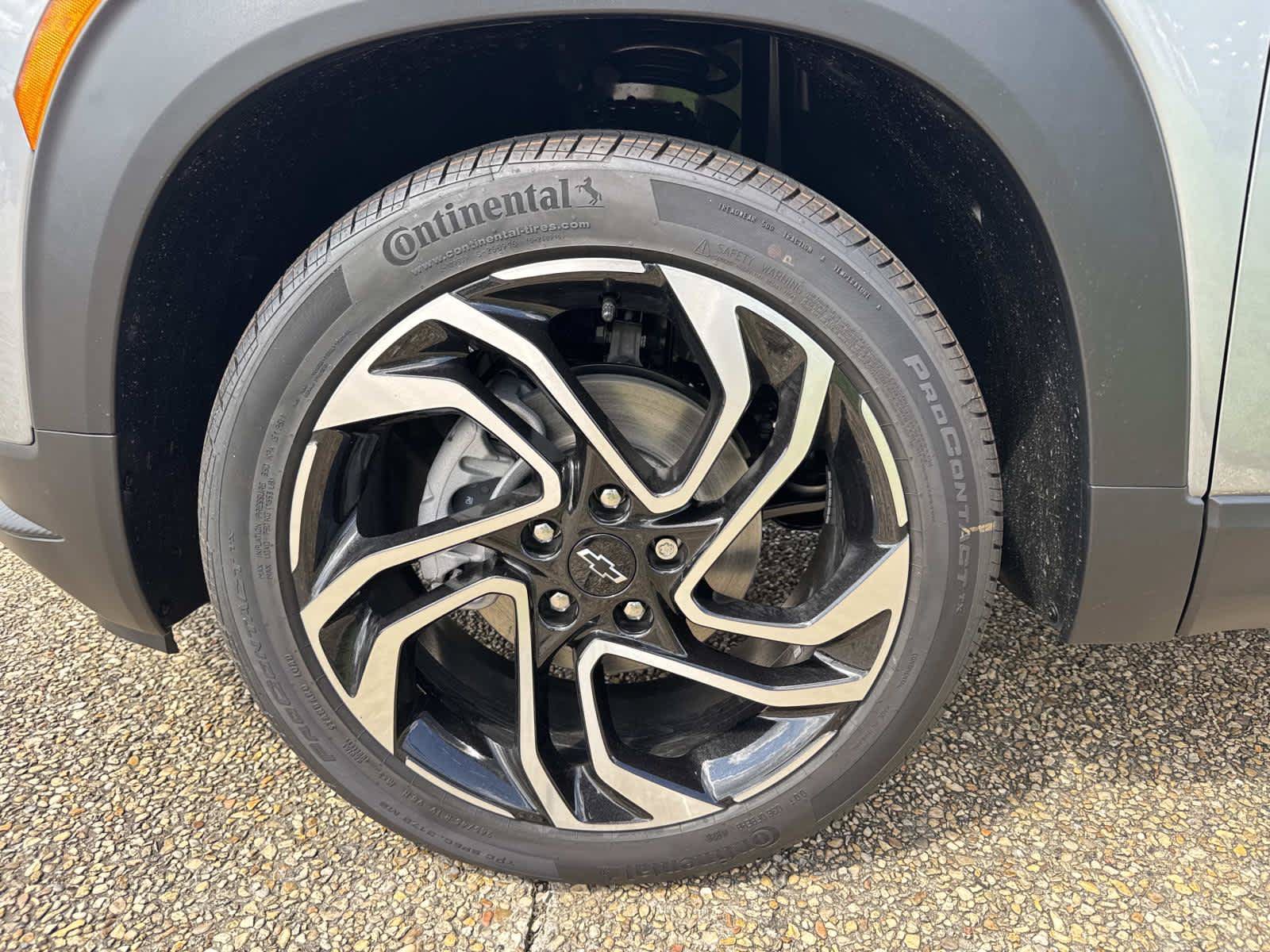 New 2026 Chevrolet TrailBlazer RS w/ Convenience Package FWD image 3