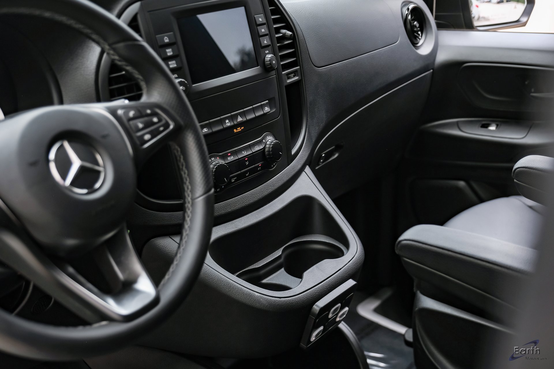 Used 2023 Mercedes-Benz Metris Passenger image 41