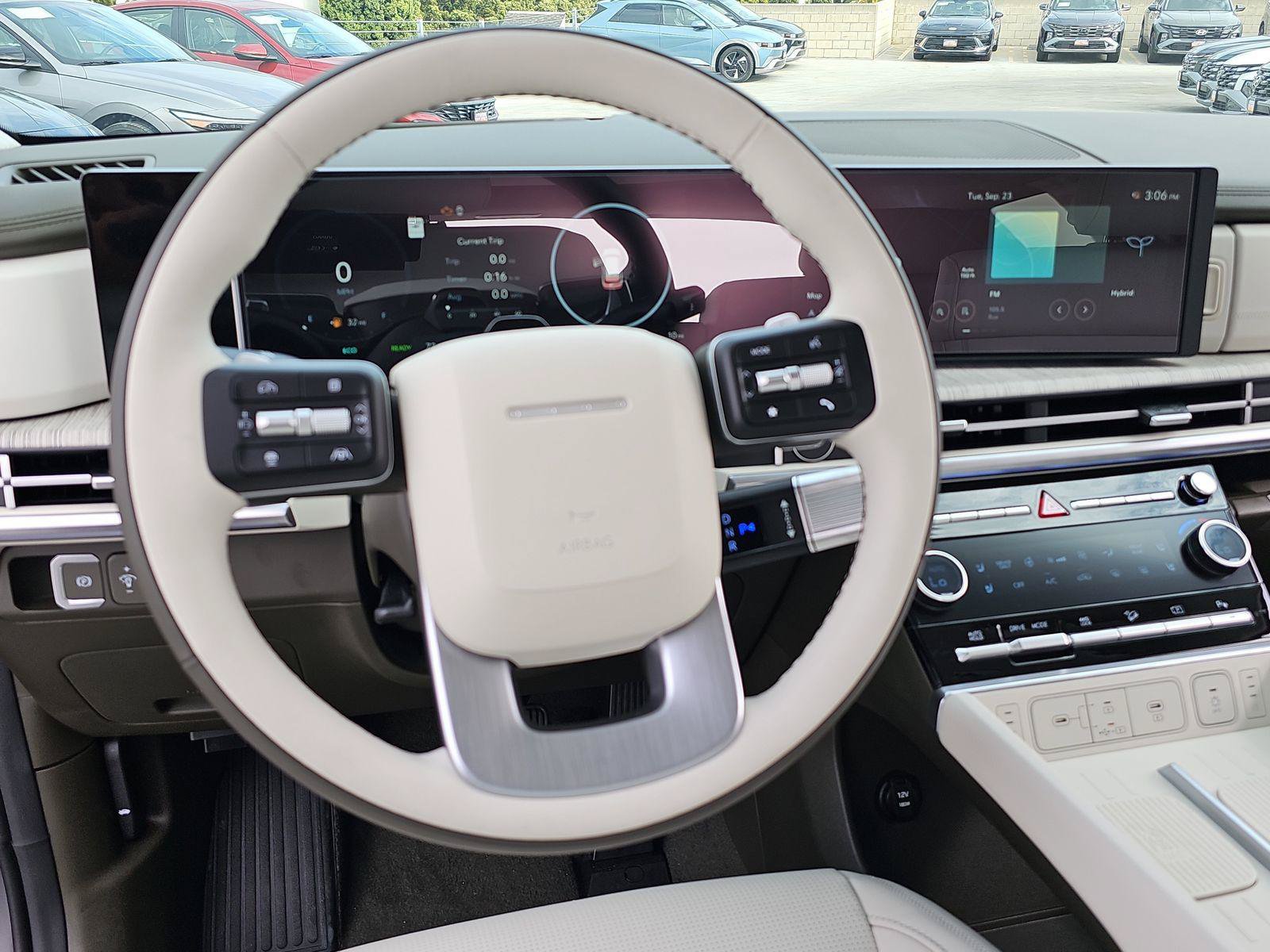 New 2025 Hyundai Santa Fe Calligraphy AWD/4WD image 18