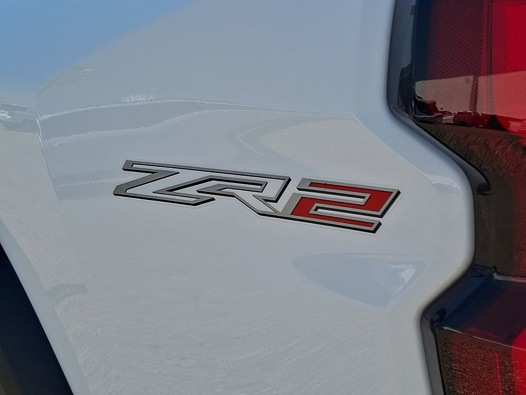 Used 2025 Chevrolet Colorado ZR2 w/ Midnight Edition image 31