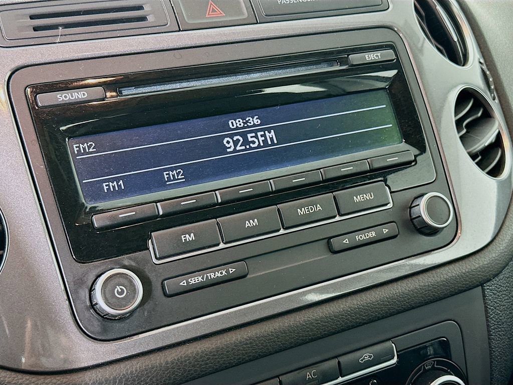 Used 2012 Volkswagen Tiguan S image 18