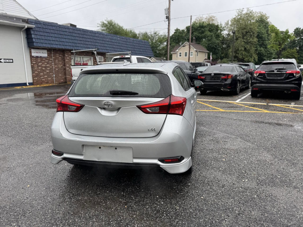 Used 2016 Scion iM Base 4dr Hatchback CVT image 11