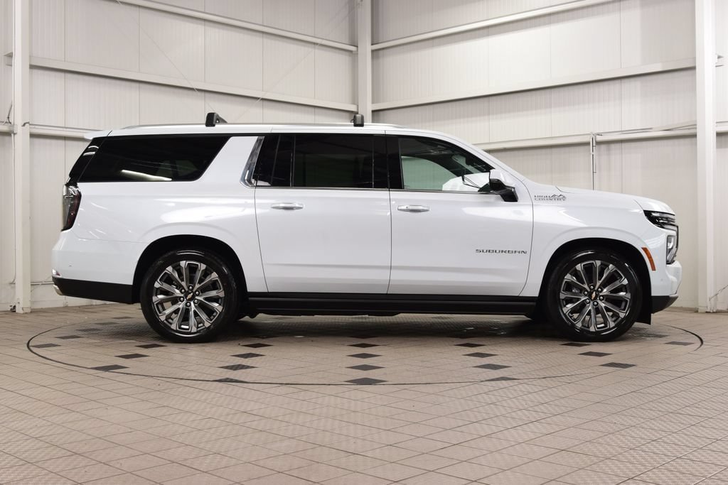 New 2026 Chevrolet Suburban High Country AWD/4WD image 9