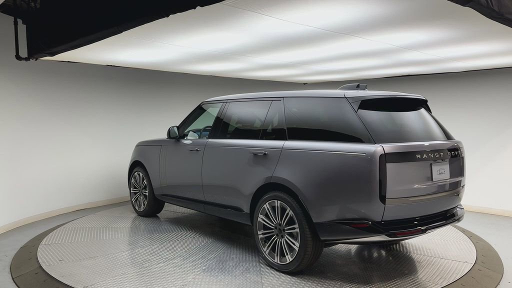 New 2026 Land Rover Range Rover Long Wheelbase SE AWD/4WD image 4