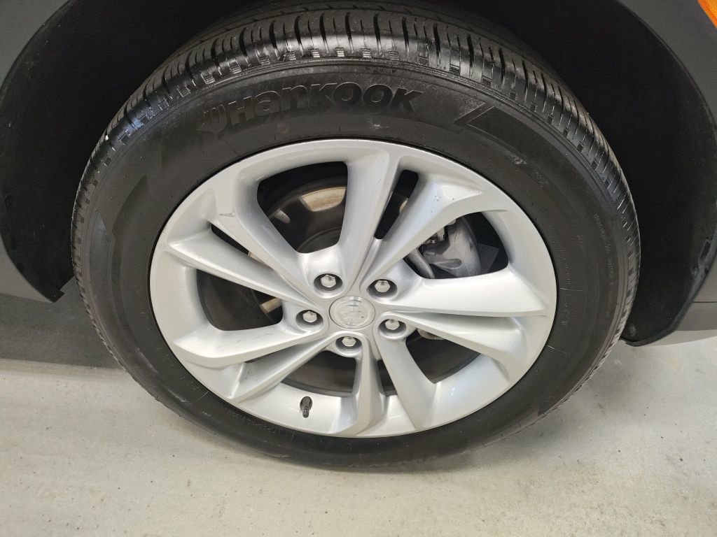 Used 2023 Buick Encore GX Preferred w/ Cold Weather Comfort Package FWD image 4