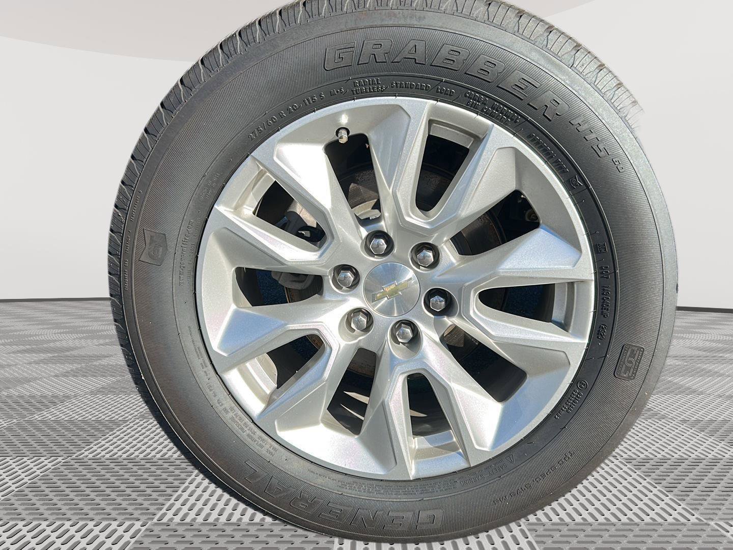 Used 2020 Chevrolet Silverado 1500 Custom w/ Custom Value Package image 26