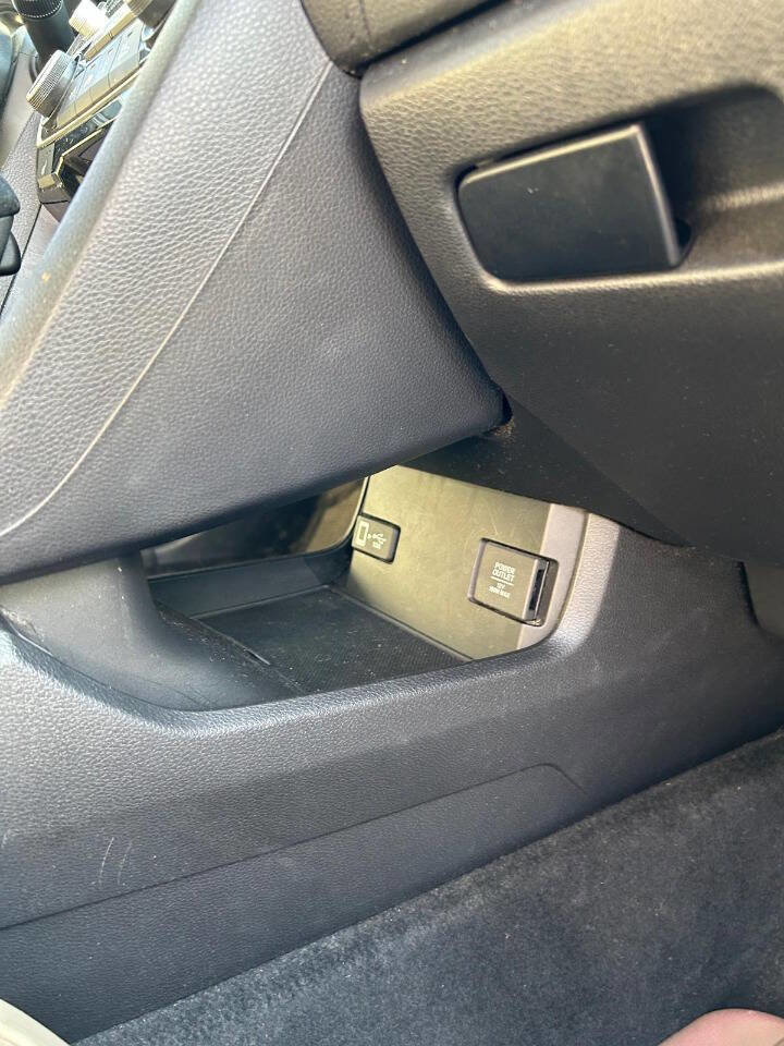 Used 2019 Honda Civic Touring image 18