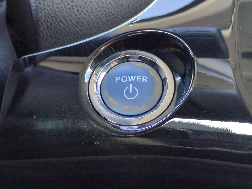 Used 2017 Toyota Prius Four Touring FWD image 28