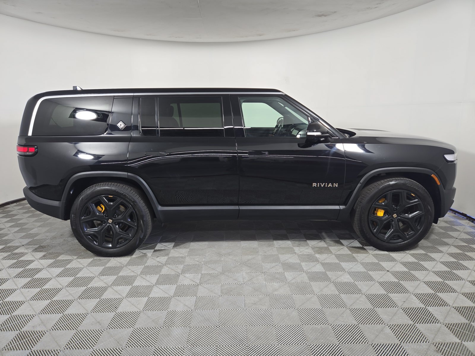 Used 2023 Rivian R1S Adventure Quad AWD/4WD image 6