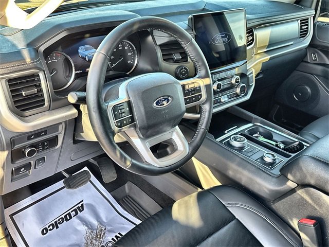 Used 2024 Ford Expedition XLT image 10