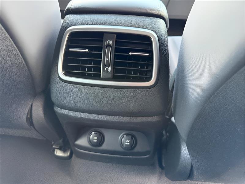 Used 2020 Kia Sorento FWD V6 image 40