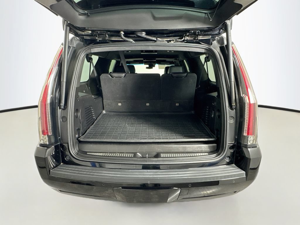 Used 2020 Cadillac Escalade ESV Platinum RWD image 38