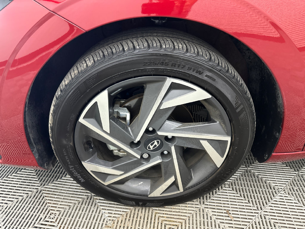 Used 2025 Hyundai Elantra Sport w/ Cargo Package FWD image 11