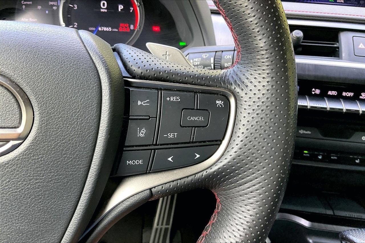 Used 2019 Lexus UX 200 F Sport w/ F Sport Premium Package FWD image 30