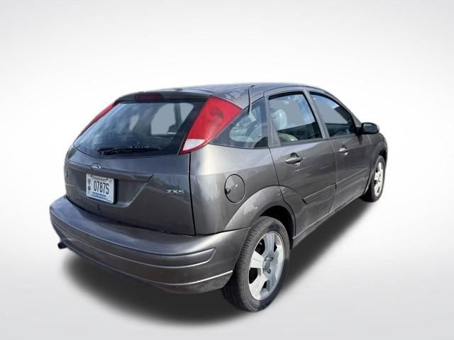 Used 2006 Ford Focus ZX5 Hatchback FWD image 8